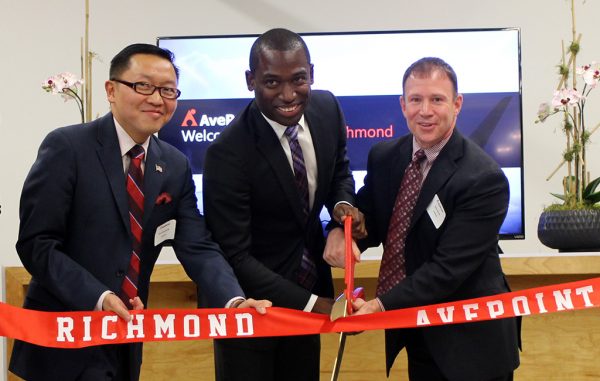 From left: AvePoint CTO Dux Raymond Sy, Mayor Levar Stoney and AvePoint general counsel Brian Brown. (Mike Platania)