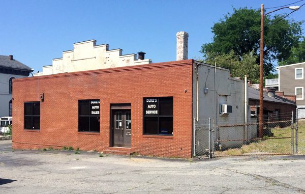 The former repair shop at 2018 E. Broad St. sold for $925,000. (Kieran McQuilkin)