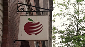 The Apple REIT sign.