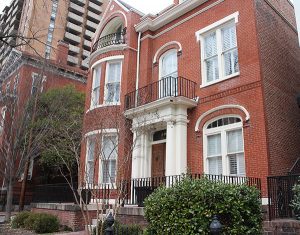 The company keeps its headquarters in a nondescript building on Franklin Street. 