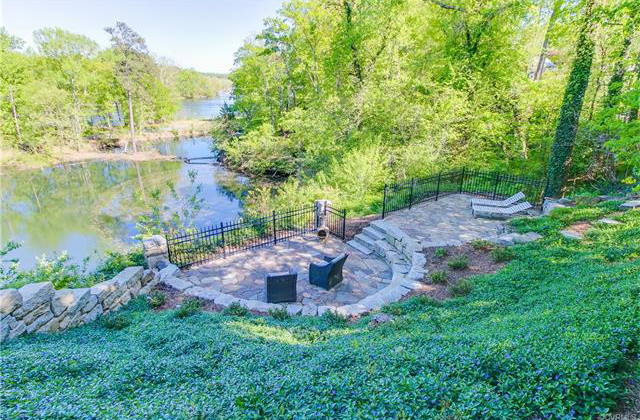 The property is perched above the old Southampton Quarry and overlooks the James River.