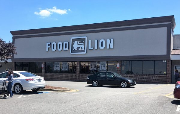 New Grand Mart will replace the Food Lion at the West Broad Commons Shopping Center. (J. Elias O'Neal)