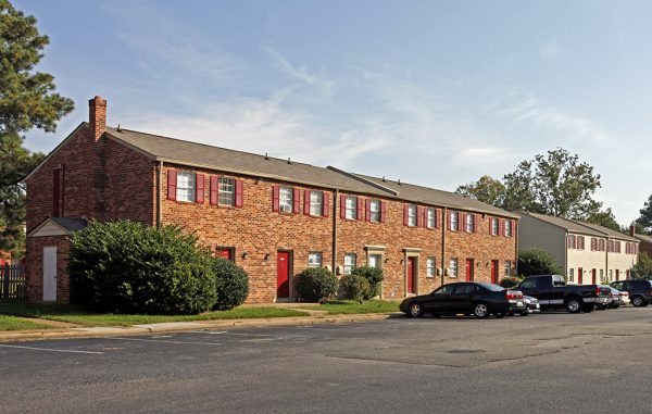 crystal lakes apartments