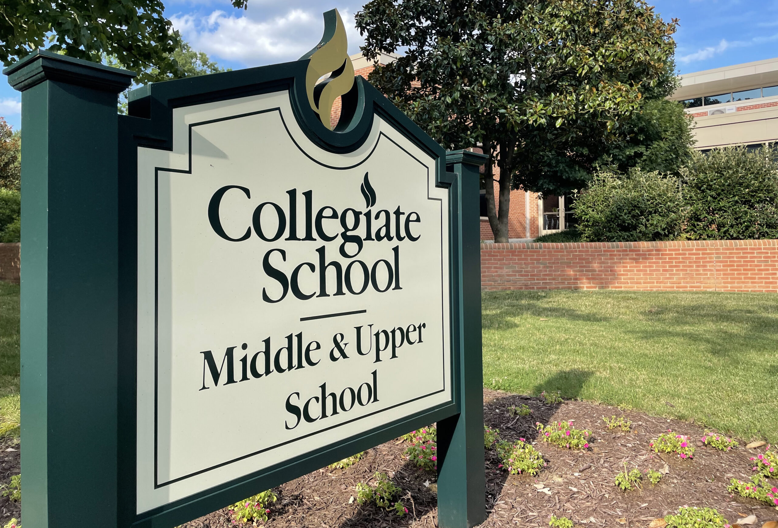 Collegiate School sign 2 scaled
