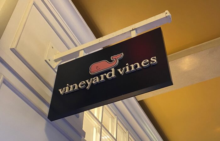vineyard vines stony point sign