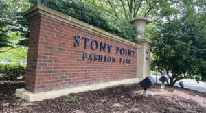 stony point fashion park mall sign
