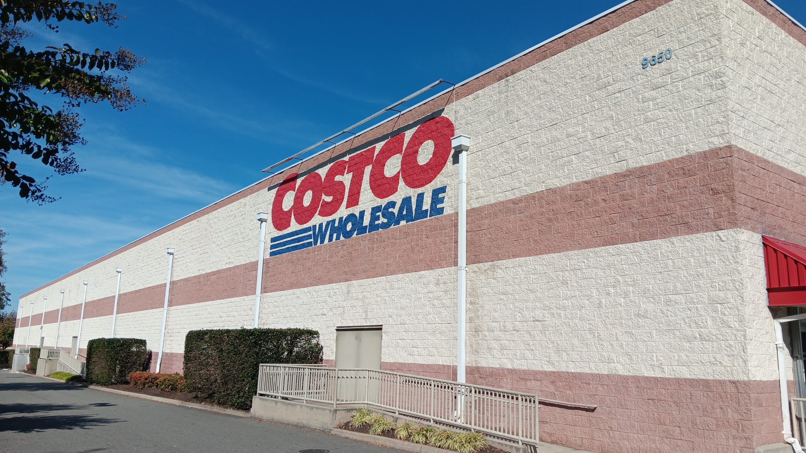Costco makes a land grab next to its Broad St. store in Henrico