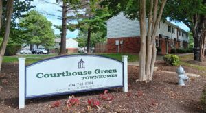 courthouse green sign