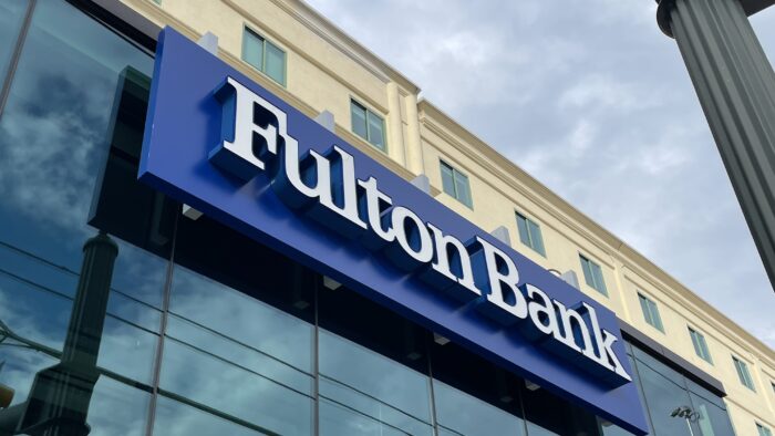 fultonbanksign Cropped