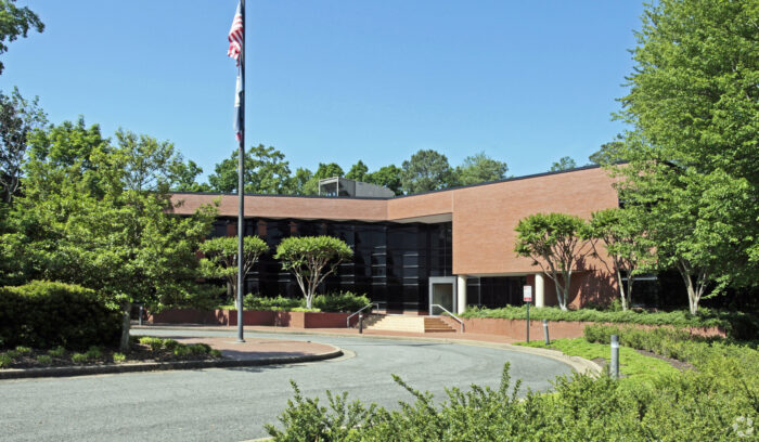 4235 Innslake